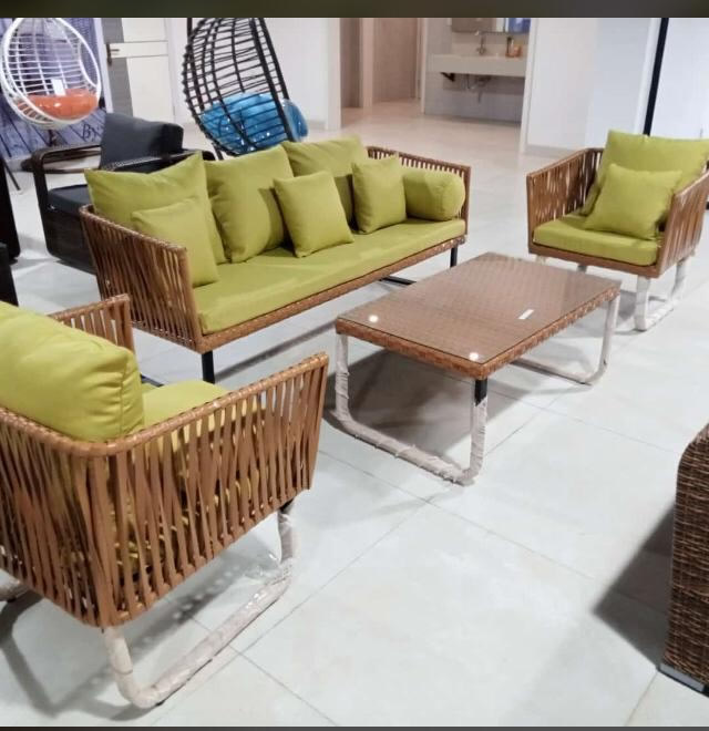 Intdoor Rattan Set With Centre Table