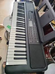 PSr E383 keyboard for Rent