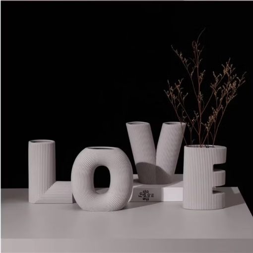 ceramic art flower vases in Lagos