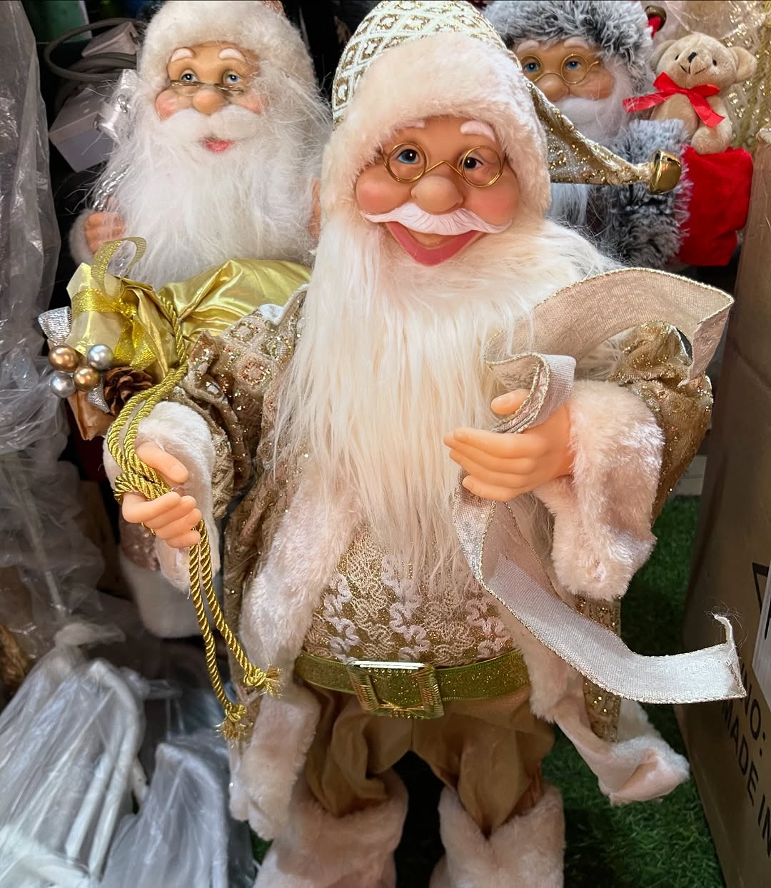 Ornament vendors in Lagos