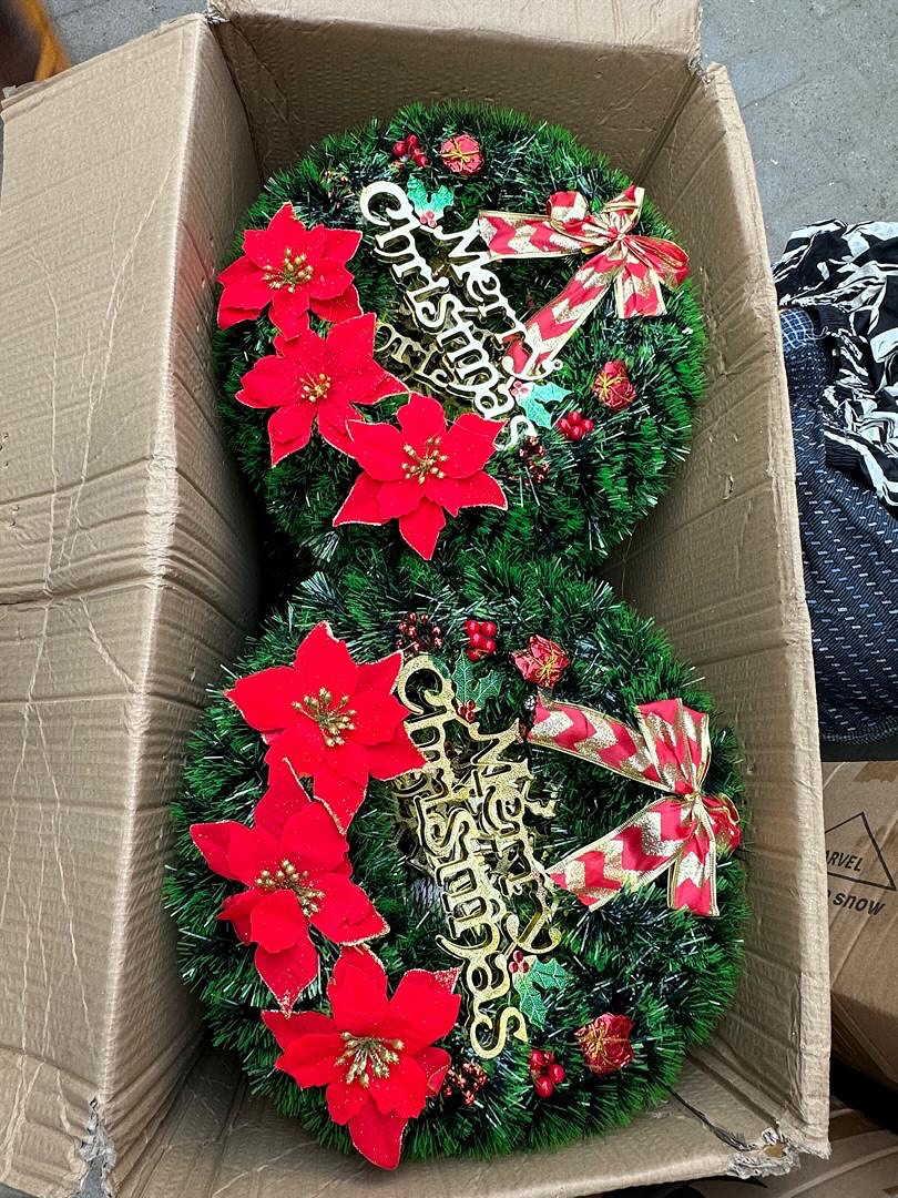 Merry Christmas wreath suppliers